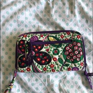 vera bradley wristlet